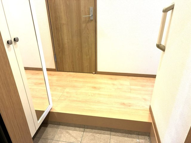 【玄関】 | レグルス　イソラ