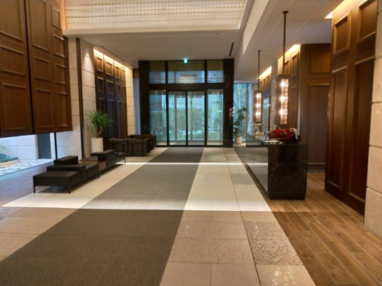 【エントランス】