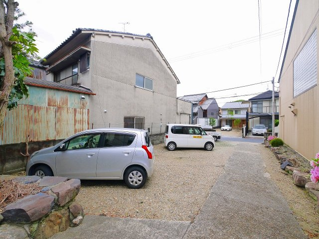 春藤グリーンハイツの駐車場|駐車場があります