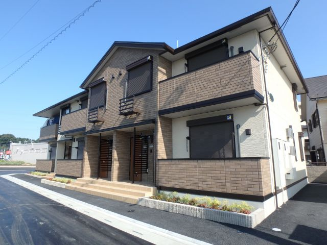 鶴ヶ島市大字上広谷のアパートの外観