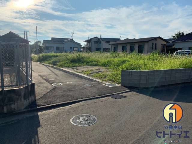 八女市室岡5区画分譲地の前面道路含む現地写真