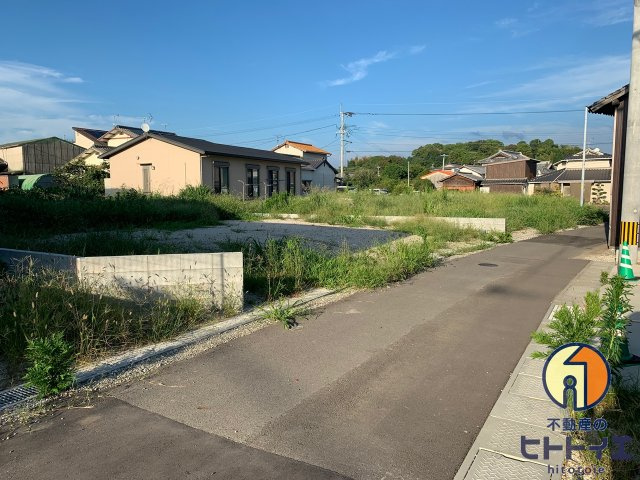 八女市室岡5区画分譲地の前面道路含む現地写真