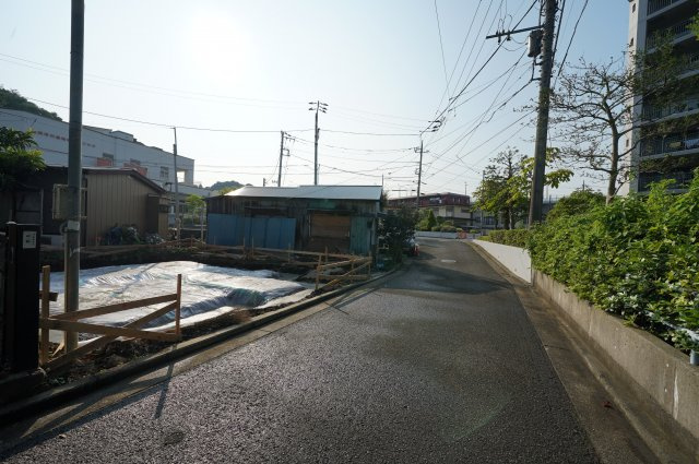 保土ヶ谷区川島町 新築戸建【成約】の前面道路含む現地写真