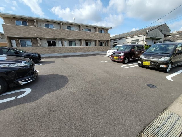ベル　フルールの駐車場