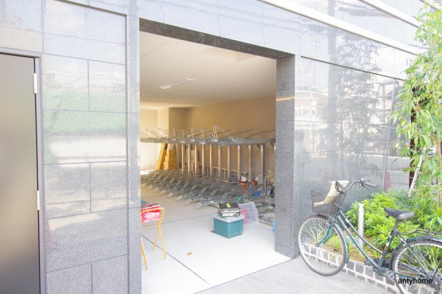 ファステート大阪上本町ソーレ　仲介手数料無料の駐車場