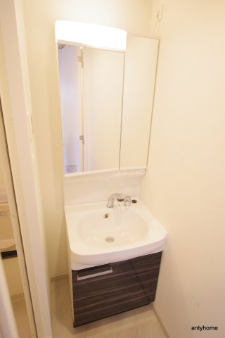 ファステート大阪上本町ソーレ　仲介手数料無料の洗面所