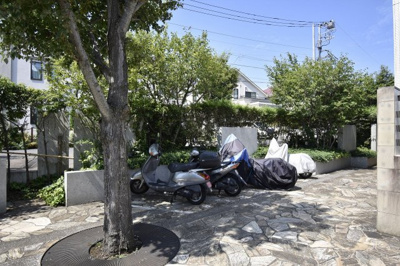 【その他共用部分】 | コートヒルズ横濱山手ウエスト棟 | バイク置場