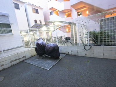 【その他共用部分】 | カインドステージ横浜西 | バイク置場です。
