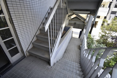 【その他共用部分】 | グランドメゾン青木橋 | 共用部分階段