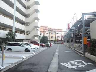 【駐車場】