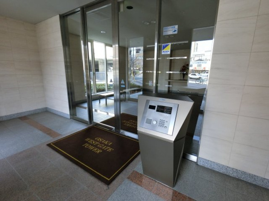 【エントランス】