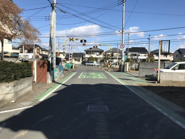 鴻巣市箕田の売地の前面道路含む現地写真