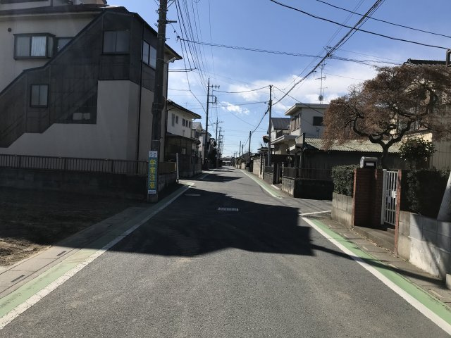 鴻巣市箕田の売地の前面道路含む現地写真