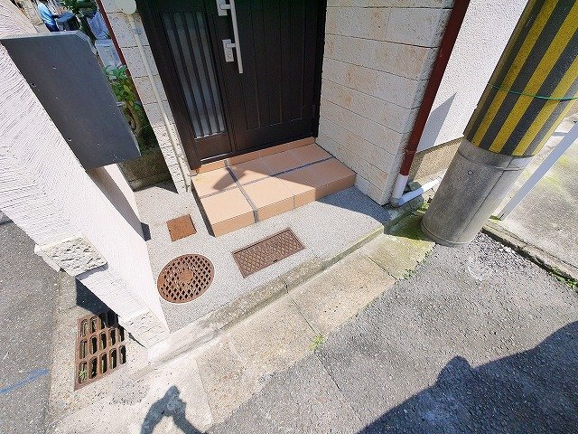 東九条町戸建（東九条町573-15）のエントランス|エントランススペースです。