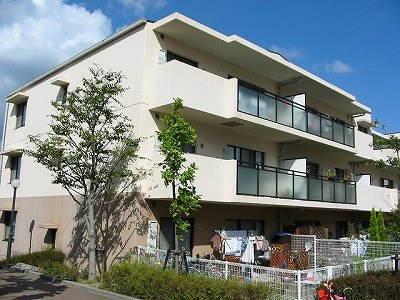 東急ドエル・アルス三田ウッディタウン中央Ｅ棟の周辺