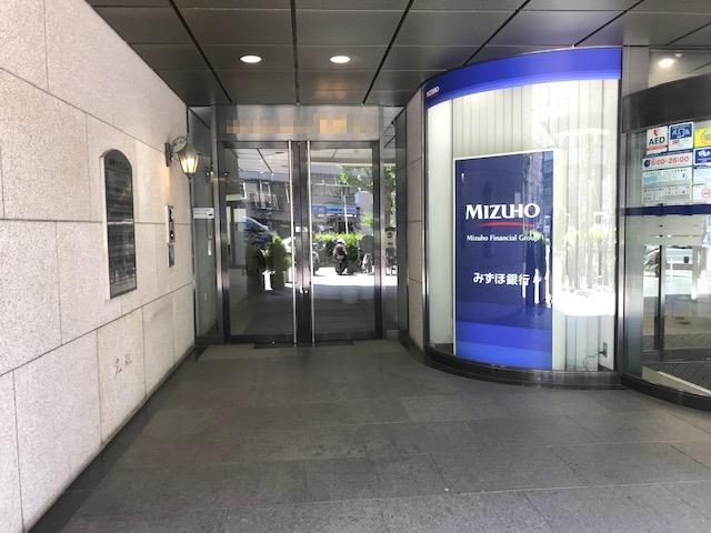 新横浜ＫＳビルのエントランス