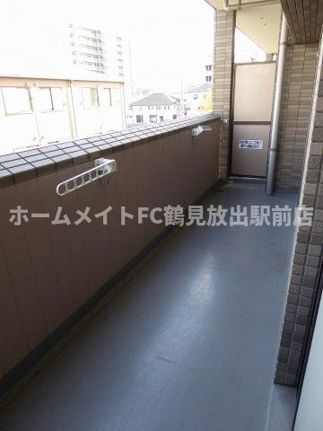 フルール鶴見緑地のバルコニー
