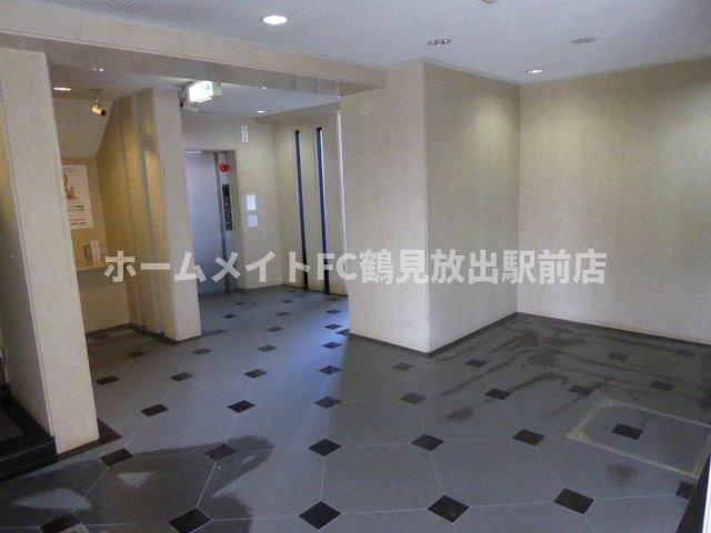 フルール鶴見緑地のロビー