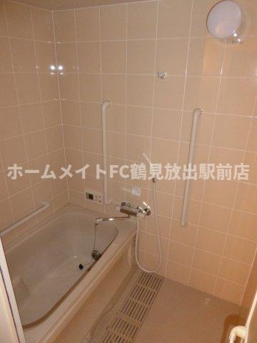 フルール鶴見緑地の浴室