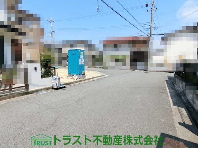 明石市第16魚住町西岡　新築戸建の前面道路含む現地写真