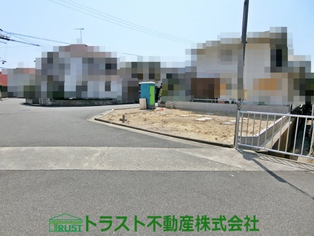 明石市第16魚住町西岡　新築戸建の前面道路含む現地写真