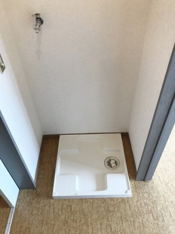 アベニュー片貝のその他|洗濯機置き場