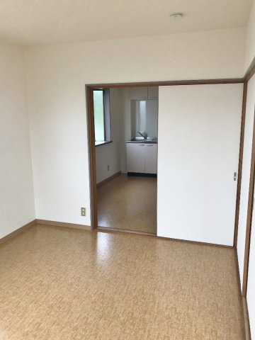 アベニュー片貝の洋室