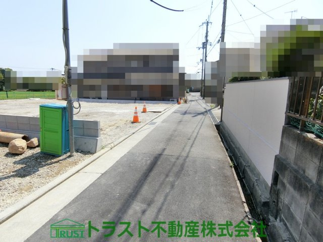 明石市魚住町長坂寺 新築戸建の前面道路含む現地写真