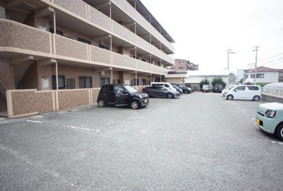 【駐車場】 | 有瀬グランドハイツ | カースペースがあります