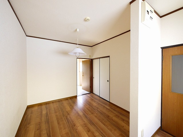 ルーラル登Bの居間・リビング|ゆったりとした居間です