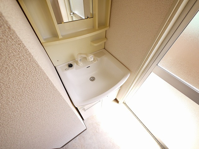 ルーラル登Bの洗面所|スペースが確保できる洗面所です