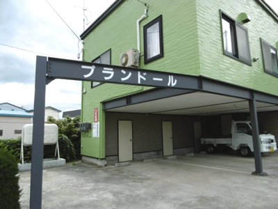 【外観】 | プランドール | 屋根付き車庫。