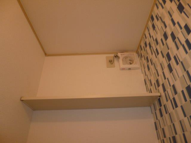 シャルマン笹沖Bのトイレ|トイレ棚