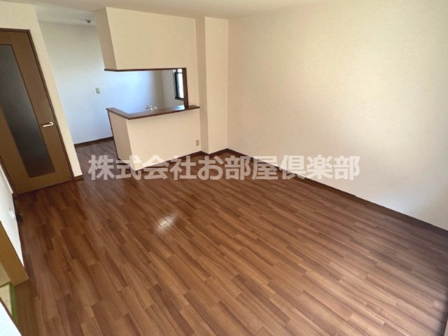 オリエントクレストの居間・リビング|ゆったり過ごせるリビングです