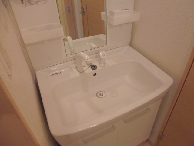 ファインハウスＡの独立洗面台|洗髪洗面化粧台