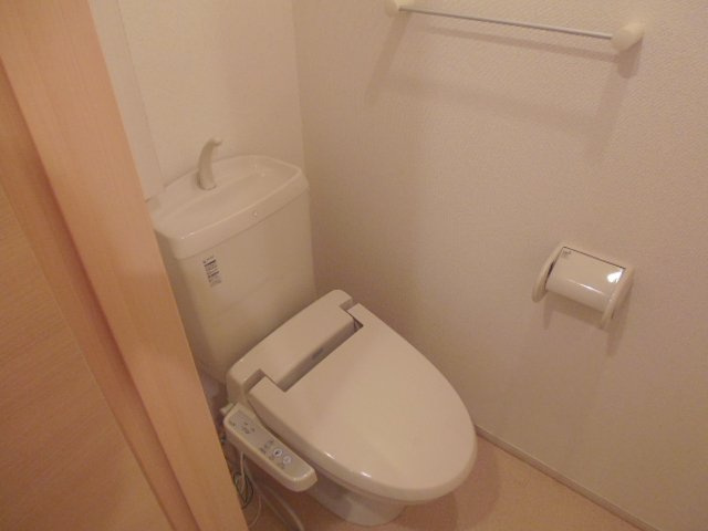 ファインハウスＡのトイレ|温水洗浄便座