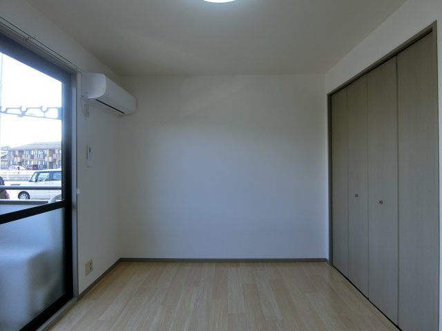 ひまわり　Bの洋室