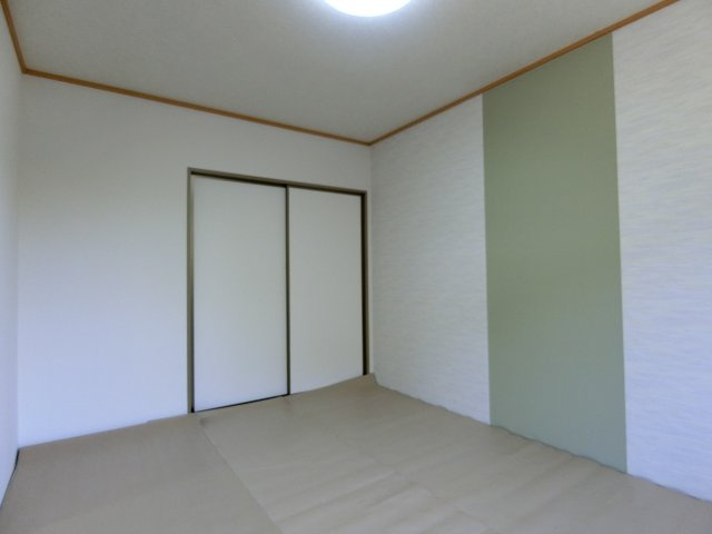 ひまわり　Bの洋室