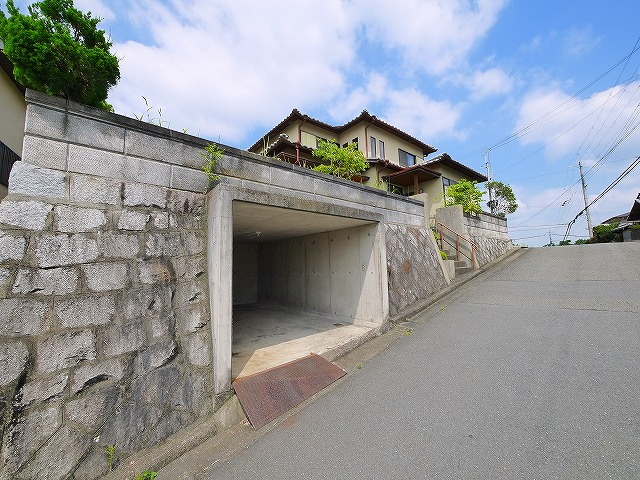 敷島町戸建（敷島町１丁目532-19）の駐車場|カースペースがあります