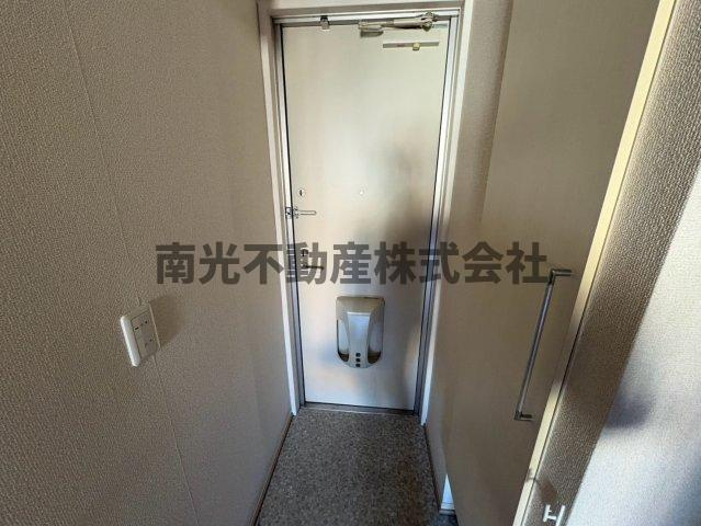 エクレール上小阪の玄関