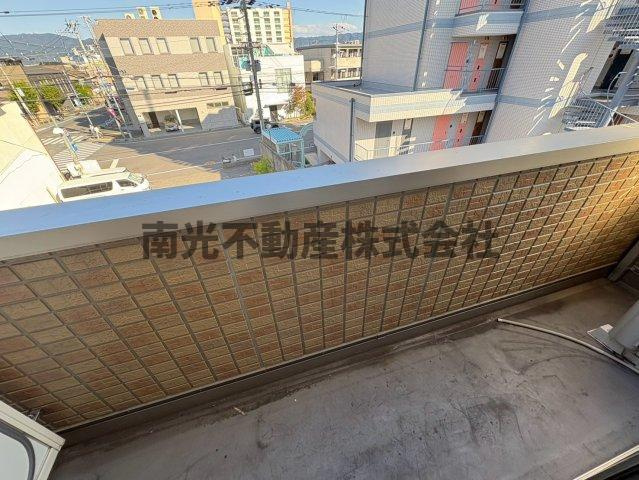 エクレール上小阪のバルコニー