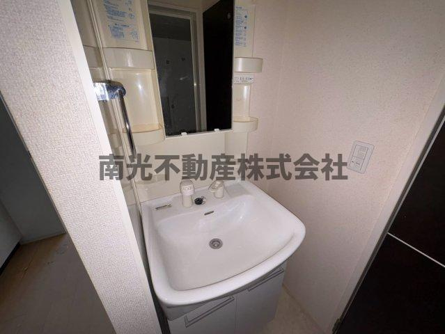 エクレール上小阪の独立洗面台