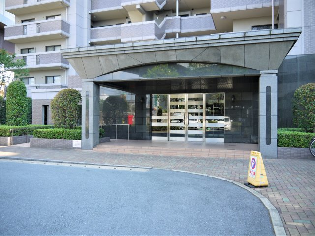 エバーライフネアシティ久留米弐番館のエントランス