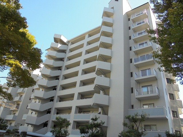 ディアコルモ武庫が丘Ｂ棟の外観