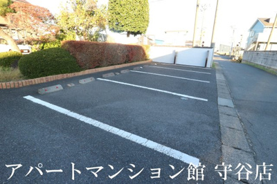 【駐車場】 | ROIYAL　GARDEN　KANAI | 下駄箱