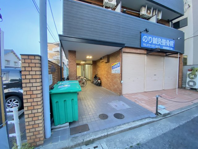サンロワール北野田のエントランス