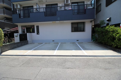 【駐車場】 | グランドール曽根東町