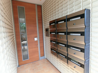 【エントランス】 | Lovely Rosa | オートロック＆メールボックス