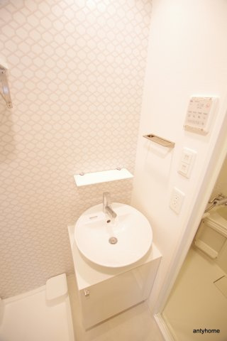 エスリード京橋セントラル　仲介手数料無料の洗面所