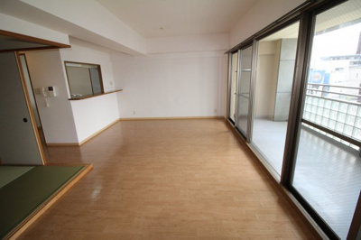 【居間・リビング】 | 西緑丘プラザビル